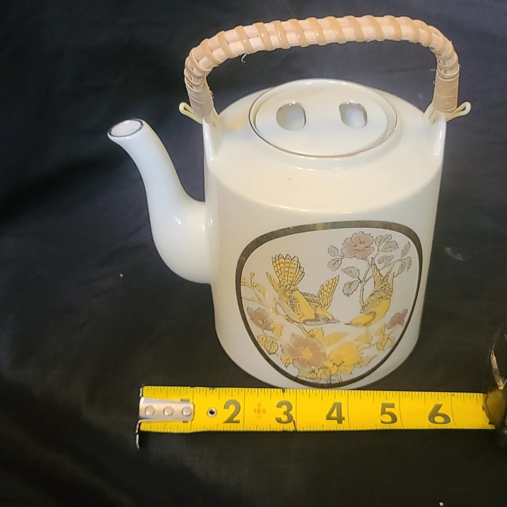 Japanese Ceramic Tea Pot  With Golden Birds & 24kt Details Wooden Handle - Picture 6 of 8